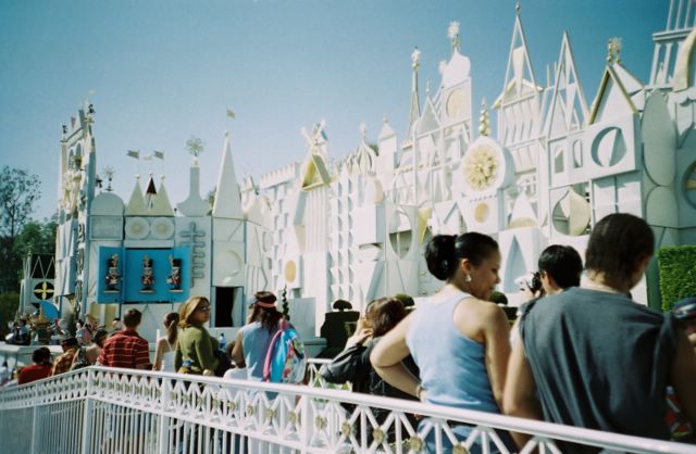 The entrance to It's a Small World was totally white...